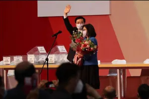 Ông Lý Gia Siêu đắc cử đặc khu trưởng Hong Kong