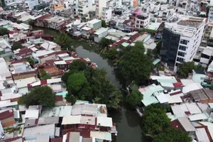 TP.HCM cắm mốc hành lang bảo vệ sông suối, kênh rạch