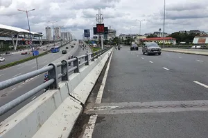 4 hướng khắc phục cầu vượt Nguyễn Hữu Cảnh đứt cáp ngầm