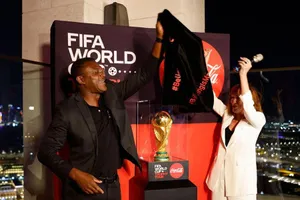 Cúp vàng, fan và các huyền thoại đã đổ bộ vào Qatar