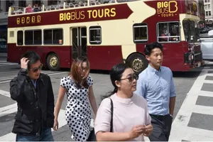 Phản ứng nhiều chiều về việc xét nghiệm người đến từ TQ