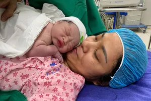 Bác sĩ tuyển U-23 kể chuyện nỗi khổ đá bóng mùa dịch