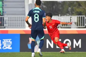 U-20 Việt Nam thắng Úc nhờ bàn thắng ngoạn mục của Quốc Việt