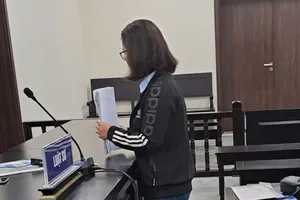 Cựu kế toán lập khống chứng từ, lấy tiền công ty chơi chứng khoán