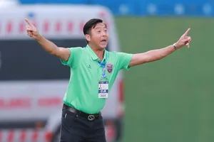 HLV Huỳnh Đức khó “thọ” ở B. Bình Dương