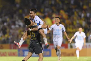 Tiếc khi Viettel và Nam Định chỉ có 1 đội đi tiếp