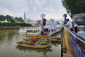 Phát triển du lịch đường thuỷ TP.HCM: Cần giải bài toán ô nhiễm kênh rạch 