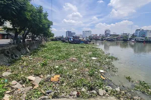 TP.HCM ứng dụng công nghệ để chống đổ trộm rác