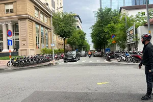 Thu phí vỉa hè thế nào cho hợp lý?