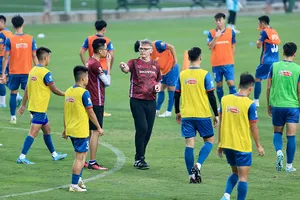 Phải nhất bảng, chạy đà cho vòng chung kết