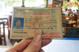 Đổi 20 triệu giấy phép lái xe cấp trước 2012: Cần miễn phí