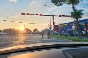 TP.HCM mạnh tay xử phạt người đi xe đạp vi phạm luật giao thông