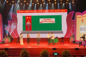 Tôn vinh hiến pháp, pháp luật từ những người ăn cơm nhà vác tù và hàng tổng 