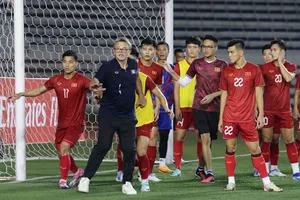 Đội tuyển Việt Nam quẳng gánh lo đi…