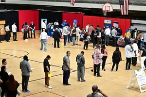 Gập ghềnh kinh tế 2023, chờ bứt phá 2024