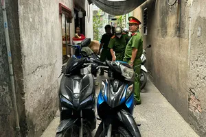 TP.HCM: Giữ xe không phép hét giá trên trời