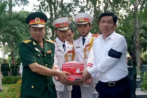 'Chúng tôi xin nhận lỗi vì đã để đồng đội nằm đó quá lâu'