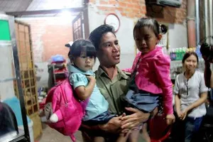 Bữa cơm thân mật của hai gia đình sau gần 4 năm bị trao nhầm con