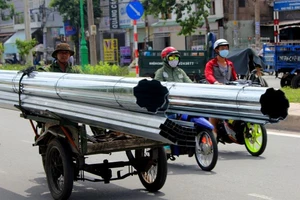 Xe chở tôn nhan nhản mọi nẻo đường 