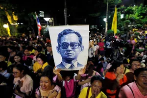 Người Thái khóc như mưa tiếc thương quốc vương