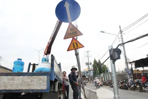 Một nhánh cầu vượt hơn 500 tỉ đồng trước ngày thông xe