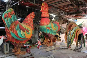 Đại gia đình gà sẵn sàng xuống phố đi bộ Nguyễn Huệ