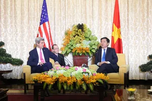 Buổi chiều bận rộn của Ngoại trưởng John Kerry ở TP.HCM