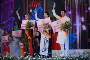3 người giành quán quân Duyên dáng Áo dài 2017