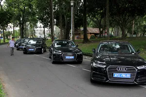 Dàn xe sang phục vụ APEC 2017 tại Hội trường Thống Nhất