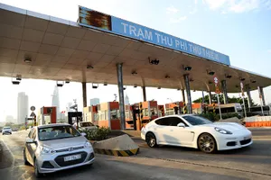 Trạm thu phí Thủ Thiêm bỏ hoang sau 6 năm xây dựng