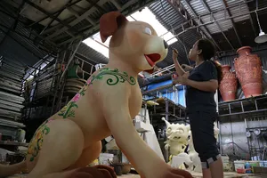 Cận cảnh linh vật của đường hoa Nguyễn Huệ 2018