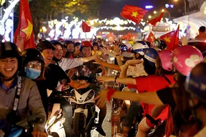 Hình ảnh đẹp hiếm thấy ở TP.HCM sau trận đấu của U23 VN