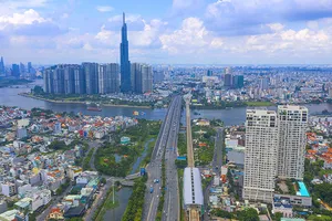 Ngắm diện mạo toàn tuyến metro số 1 sắp về đích