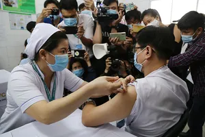 Những hình ảnh tiêm vaccine COVID-19 đầu tiên tại TP.HCM