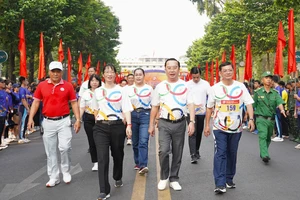 Hơn 5.000 người tham gia Ngày chạy Olympic vì sức khỏe toàn dân ở TP.HCM