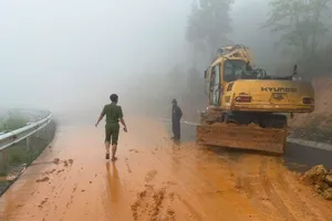 Lâm Đồng: Đèo Đại Ninh đã thông, đèo Gia Bắc tiếp tục sạt lở