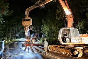 Khẩn cấp xử lý sạt lở trên đèo Mimosa và Khánh Lê để thông đường Đà Lạt-Nha Trang