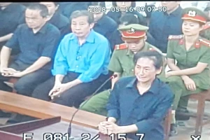 Vụ bà Phấn: 'Chồng con thất nghiệp vì lý lịch của bị cáo'