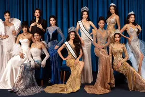 Ngắm dàn người đẹp gợi cảm trong bộ ảnh kỷ niệm 15 năm Hoa hậu Hoàn vũ 