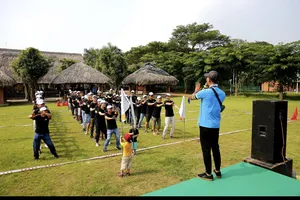 Du lịch ngày Tết hay về quê ăn Tết?