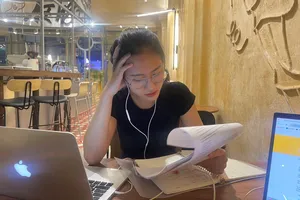 Làm sao để ‘tâm hồn người Việt Nam không bị mạng xã hội thao túng?’