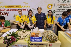 Gần 2.000 người tham gia ngày hội Buffet chay gây quỹ vì người nghèo