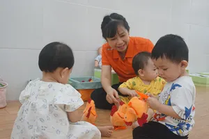 Nhận giữ trẻ từ 6 tháng tuổi: Chính sách nhân văn của TP.HCM