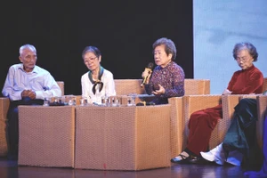 Cựu cán bộ Thành Đoàn hội ngộ nhân dịp kỷ niệm 50 năm thống nhất đất nước