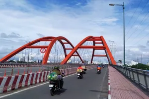 TP.HCM áp dụng Chỉ thị 16: Người dân đồng tình, chỉ ra đường khi cần thiết