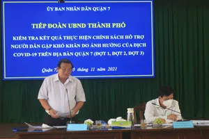 Vì sao hơn 78.000 người dân quận 7 chưa được nhận hỗ trợ đợt 3?