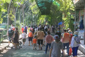 Ngày thứ 7 nhộn nhịp tại các khu vui chơi, giải trí ở TP.HCM 