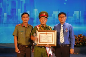 'Dân như người nhà, người nhà của mình thì phải lo thôi'