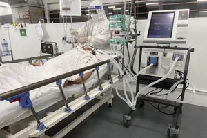 Kỳ tích 11 ngày giành sự sống cho sản phụ mắc COVID-19