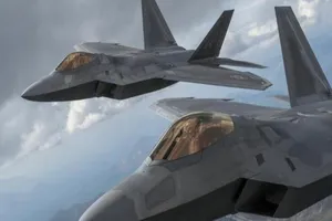 Mỹ điều 25 chiếc F-22 tập trận là nhắm tới H-20 của Trung Quốc?